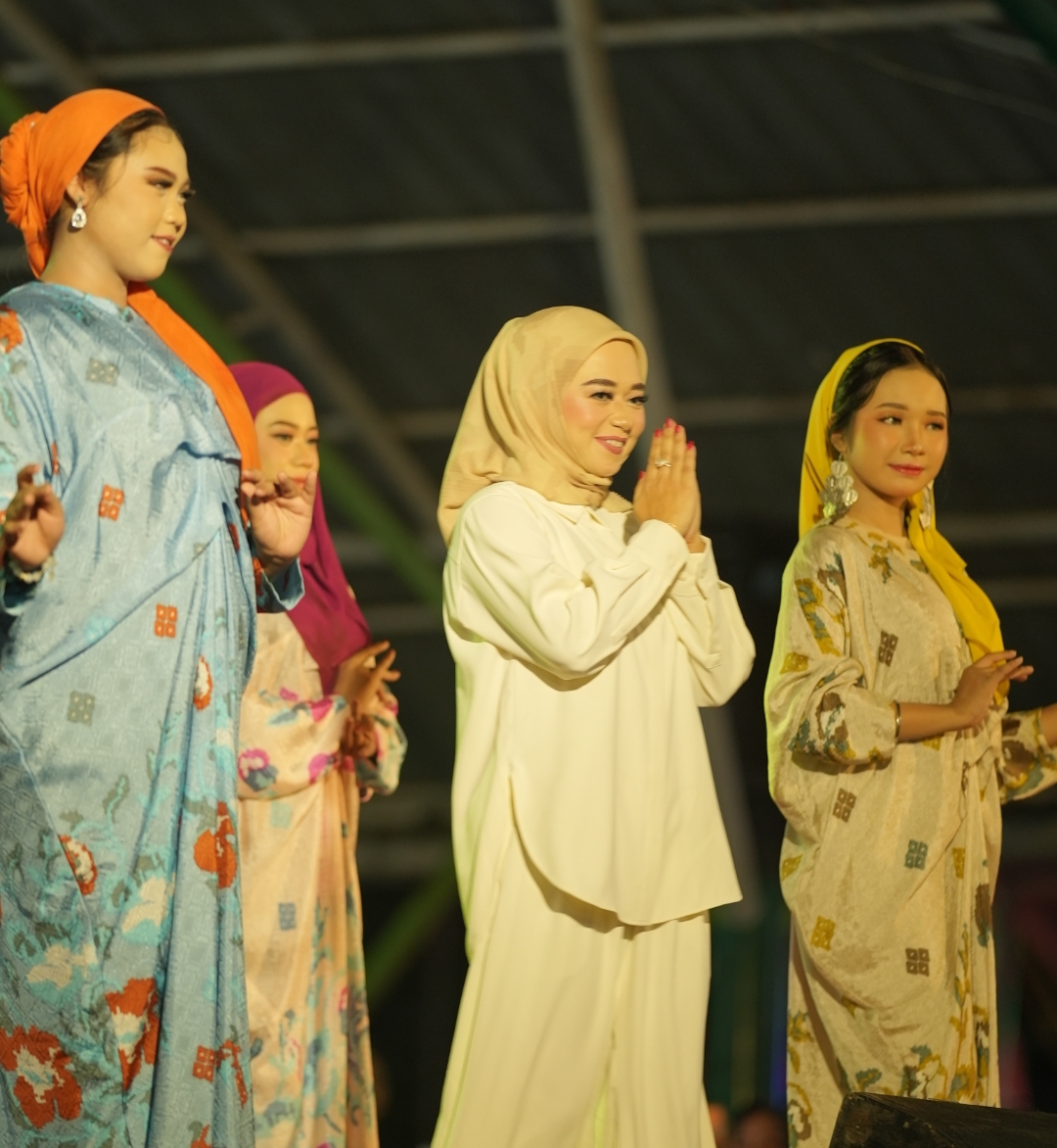 Ramadan Fair HIPMI Parepare Tampilkan Fashion Show Brand Lokal Etnik