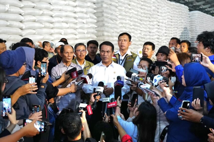 Stok beras Bulog capai 5 juta ton tanda swasembada pangan