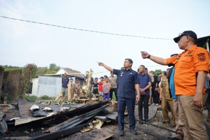 Wali Kota Parepare tinjau kebakaran Lumpue